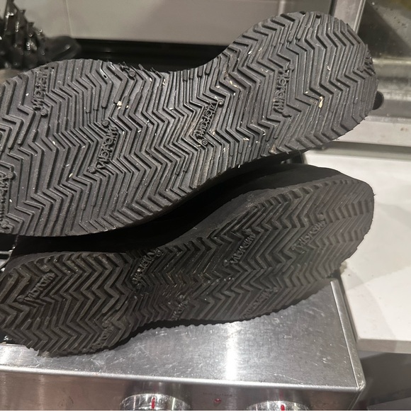 R13
Single Stack Chelsea - Picture 6 of 6